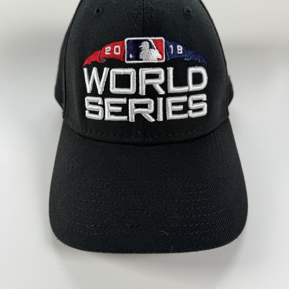 NEW ERA MLB Baseball Hat Cap World Series 2018 Black Fitted Medium/Large